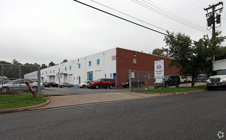 Primary Photo Of 5170 Lawrence Pl, Hyattsville Warehouse For Lease