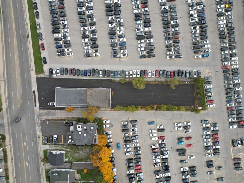 More Photos Of 142 Cross Ave, Oakville Auto Repair For Sale