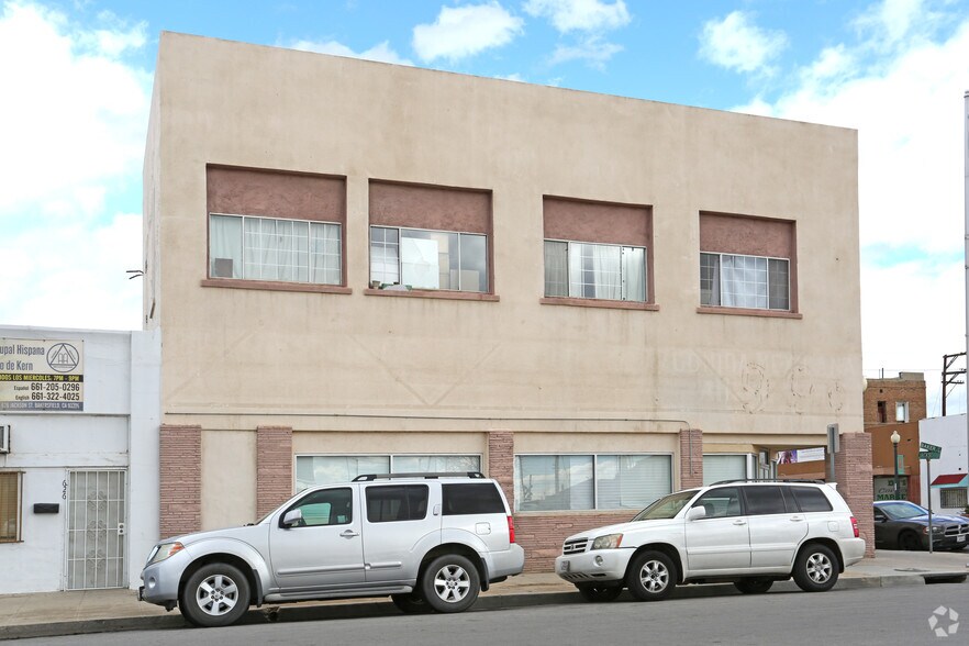 More Photos Of 900-948 Baker St, Bakersfield Storefront Retail Residential For Lease