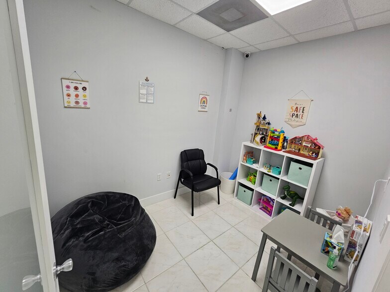 More Photos Of 7950 NW 53rd St, Doral Medical For Sale