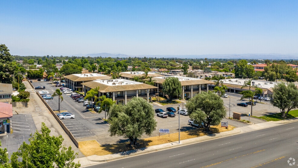 More Photos Of 600 N Mountain Ave, Upland Unknown For Lease