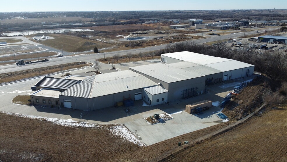 More Photos Of 3400 W O St, Lincoln Manufacturing For Sale