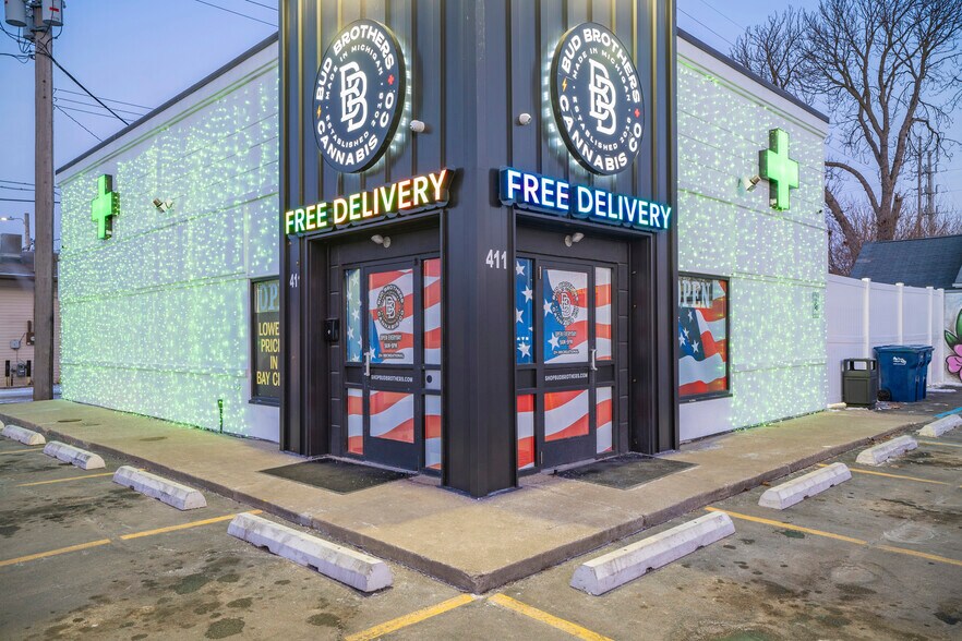 More Photos Of 411 Lafayette Ave, Bay City Fast Food For Sale