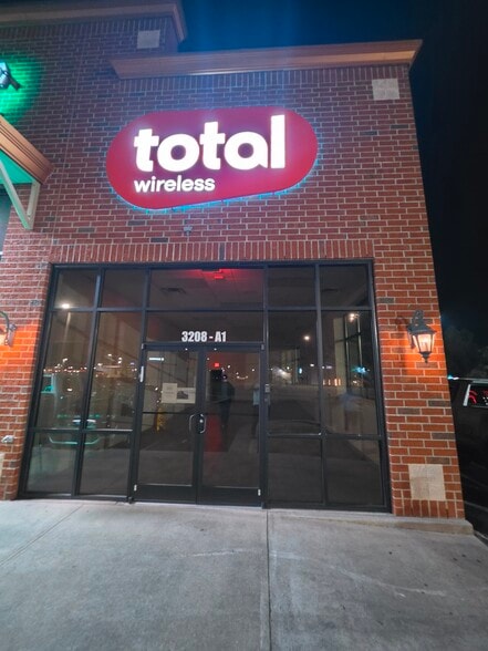 More Photos Of 3208 W Gate City Blvd, Greensboro Freestanding For Lease