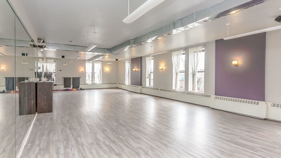 More Photos Of 101-107 N Oak Park Ave, Oak Park General Retail For Sale
