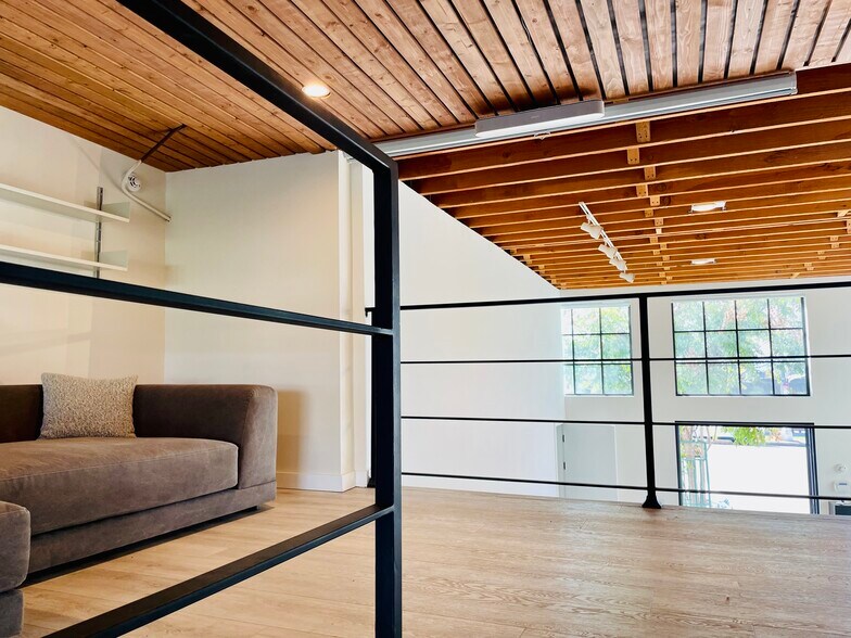 More Photos Of 5005 W Washington Blvd, Los Angeles Storefront Retail Residential For Lease