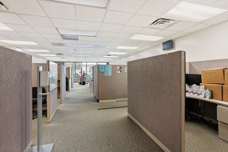 More Photos Of 1877 W 2800 S, Ogden Flex For Lease