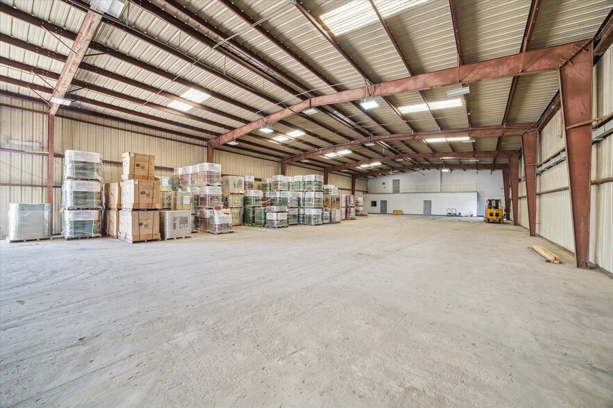 More Photos Of 8730 Ley Rd, Houston Warehouse For Sale