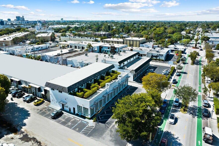 More Photos Of 1229-1231 NE 9th Ave, Fort Lauderdale Flex For Lease