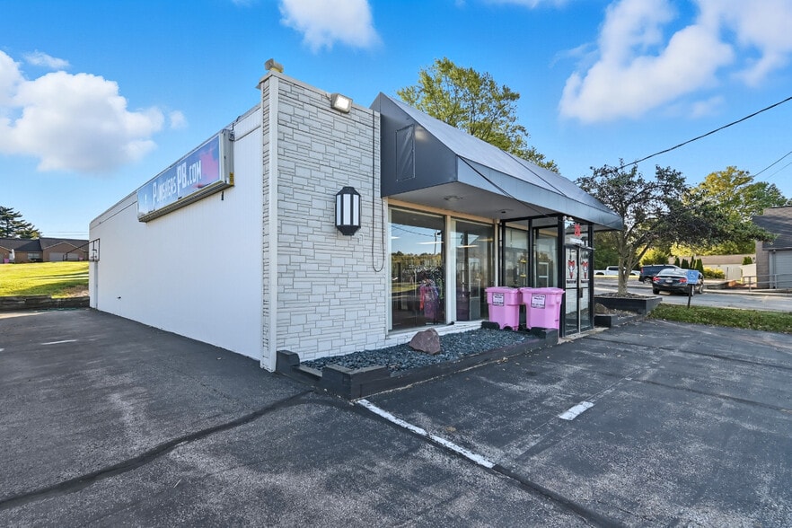 More Photos Of 25 S Lexington Springmill Rd, Mansfield Freestanding For Sale
