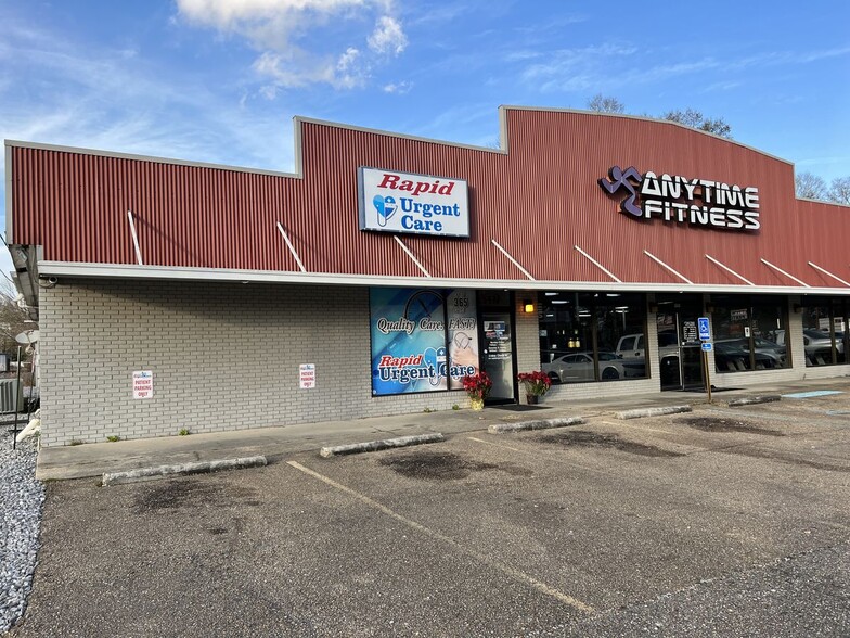 Primary Photo Of 19115 Florida Blvd, Albany Storefront Retail Office For Lease