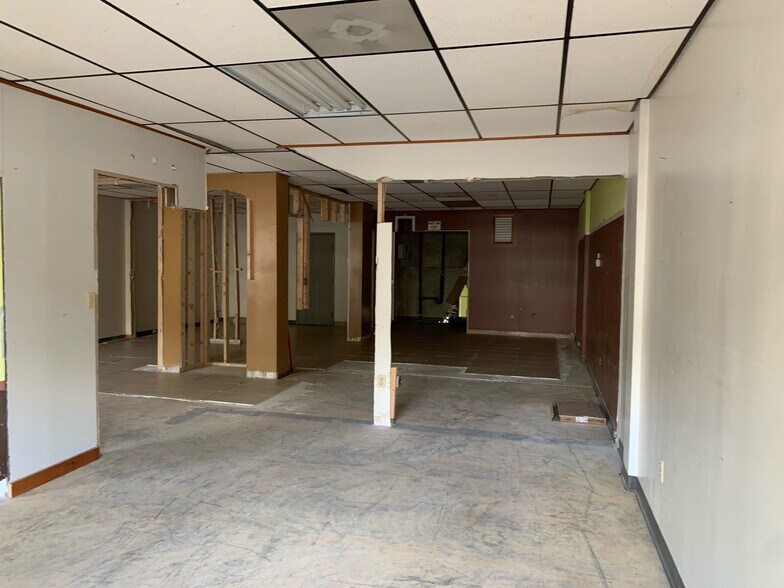 More Photos Of 60 Main St, Windsor Locks Apartments For Lease