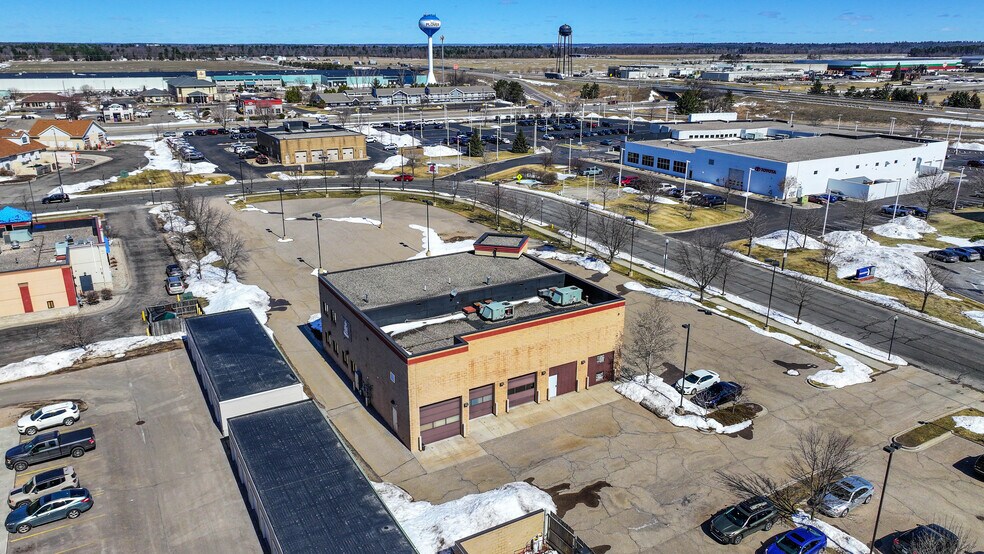 More Photos Of 1740 Park Ave, Plover Storefront Retail Office For Sale