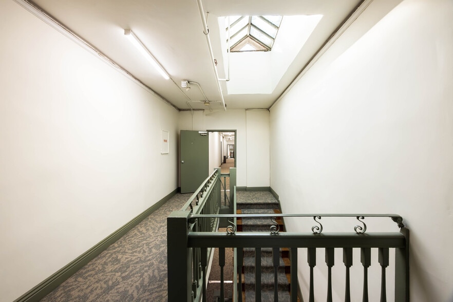 More Photos Of 1848 N Gramercy Pl, Hollywood Apartments For Sale