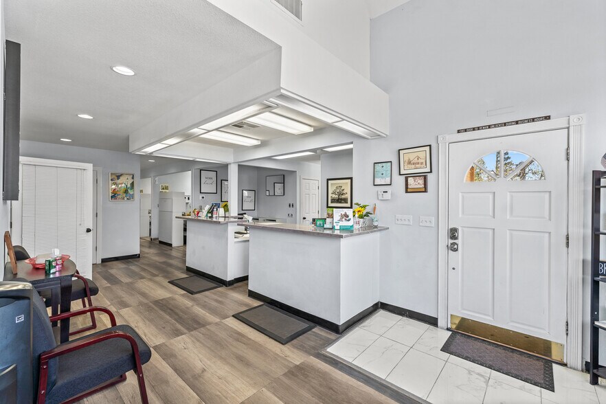 More Photos Of 235 W Noble Ave, Visalia Medical For Sale