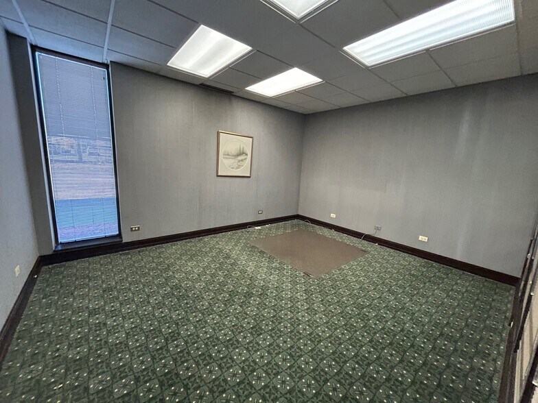 More Photos Of 4600 Lincoln Hwy, Matteson Medical For Sale
