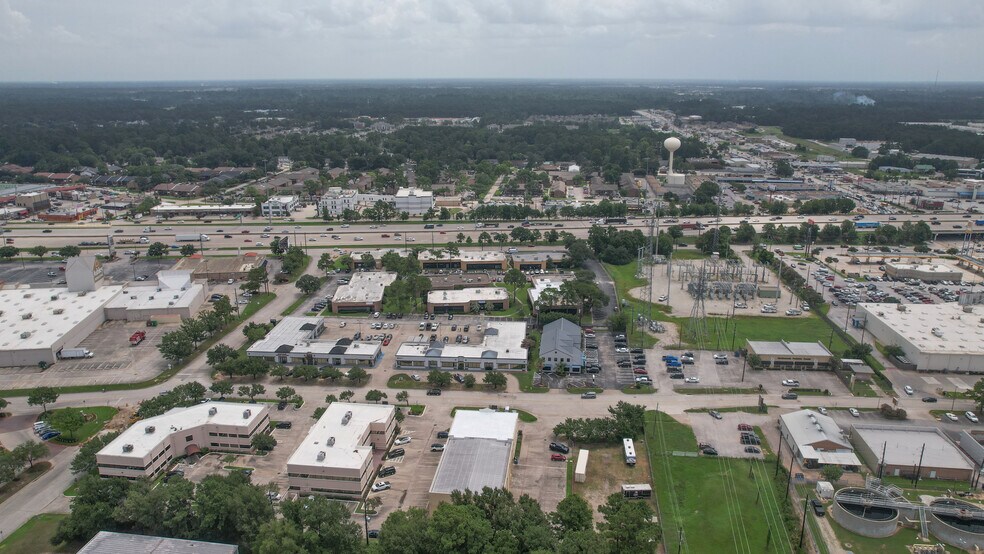 More Photos Of 25349-25351 Borough Park Dr, Spring Light Manufacturing For Sale