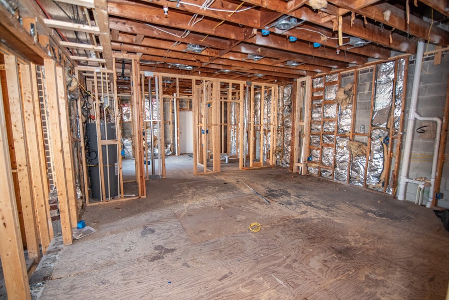 More Photos Of 223 S High St, Baltimore Restaurant For Sale