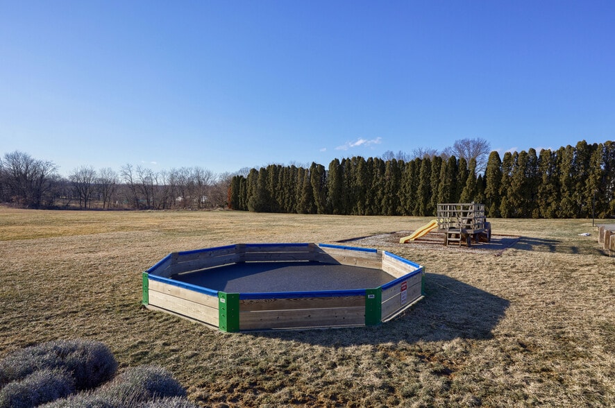 More Photos Of 121 Walnut Hill Rd, Millersville Religious Facility For Sale