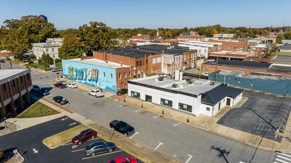 More Photos Of 110 E A St, Newton Freestanding For Lease