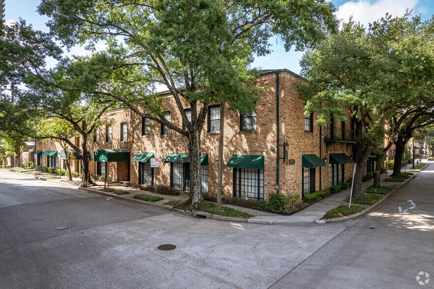 More Photos Of 3303 Louisiana St, Houston Loft Creative Space For Lease