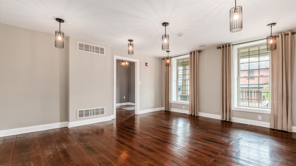 More Photos Of 120 W Main St, Somerset Flex For Sale