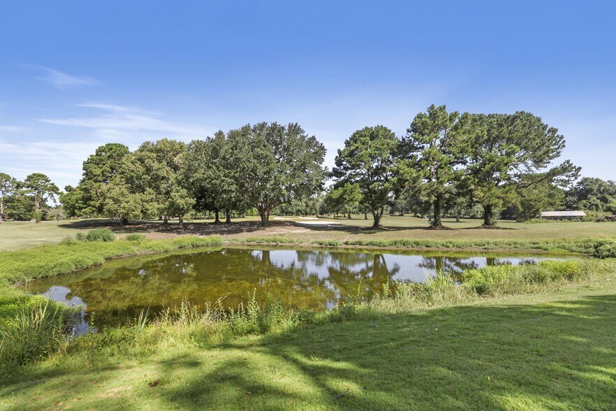 More Photos Of 101 Merion Dr, Eufaula Golf Course Driving Range For Sale