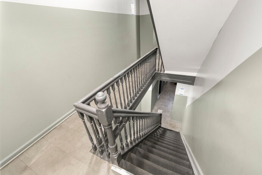 More Photos Of 237 Astor St, Newark Apartments For Sale