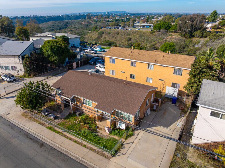 Primary Photo Of 6736-6740 Kelly St, San Diego Apartments For Sale