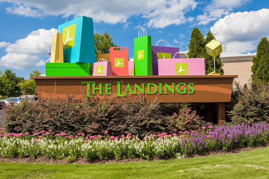 More Photos Of 2500 Airport Trwy, Columbus Restaurant For Lease