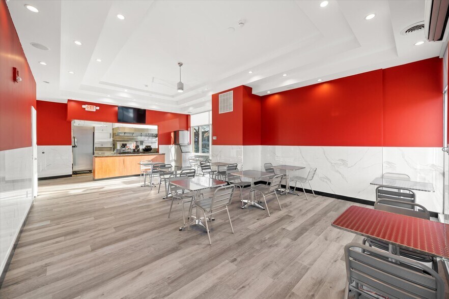 More Photos Of 2401 Pennsylvania Ave, Wilmington Apartments For Sale