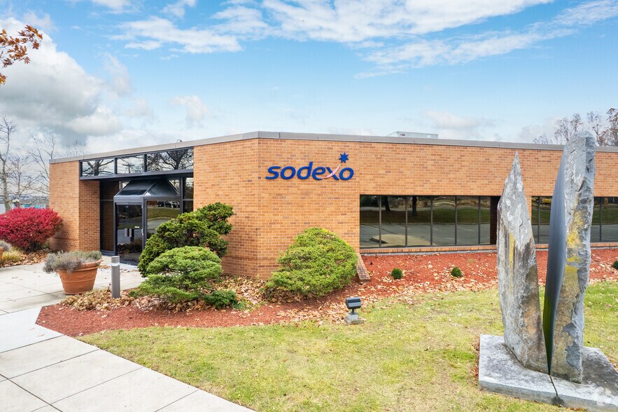 More Photos Of 6081 Hamilton Blvd, Allentown Office For Lease