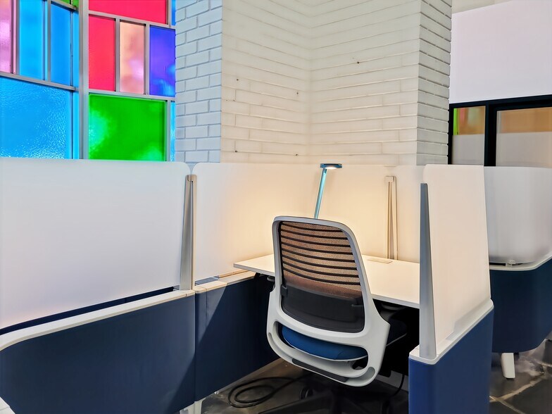 More Photos Of 3117 Whiting Ave, Charlotte Coworking Space