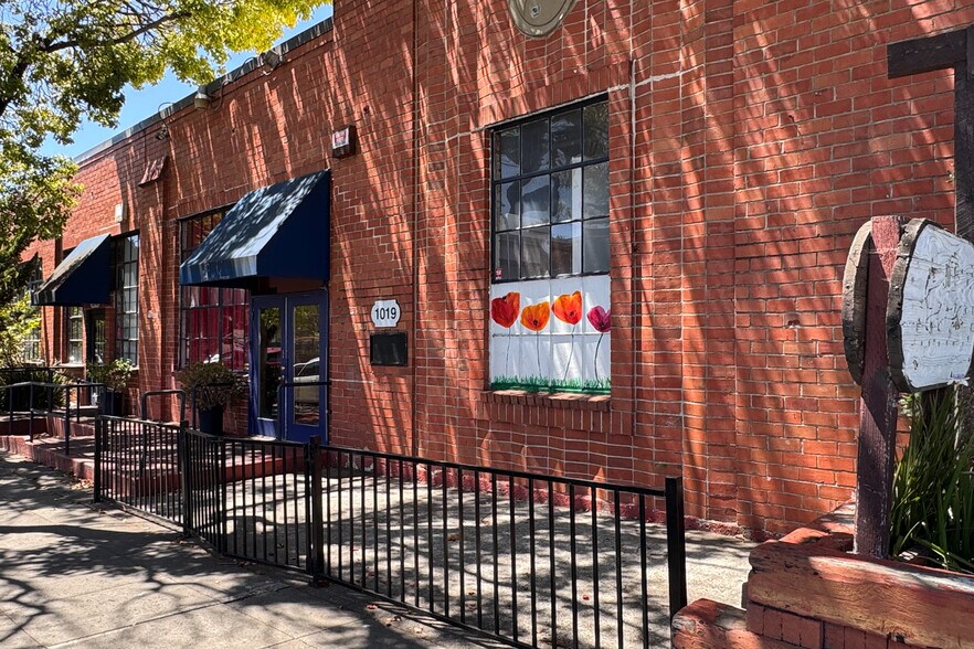 More Photos Of 1001-1019 Camelia St, Berkeley Storefront Retail Office For Lease