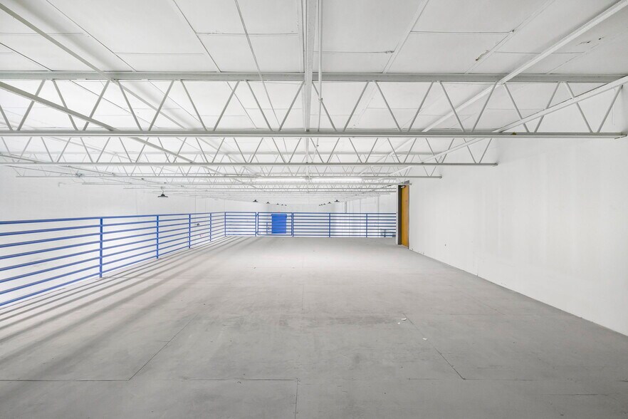 More Photos Of 2855 NW 75th Ave, Miami Warehouse For Lease