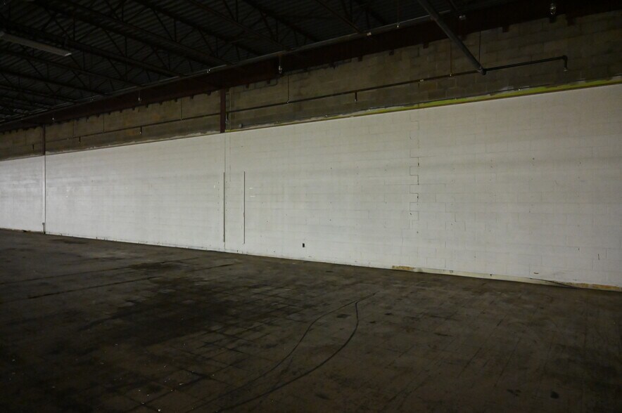 More Photos Of 2300 Claremont Ave, Ashland Storefront For Sale