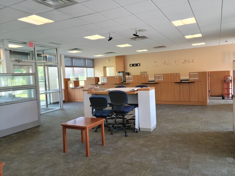 More Photos Of 8210 E Main St, Alexandria Bank For Sale