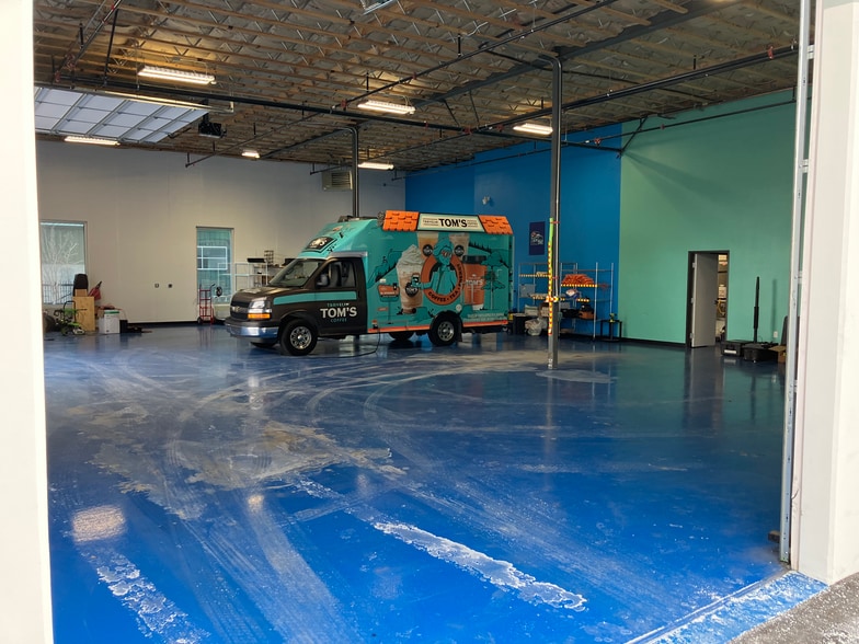 More Photos Of 3770 Barron Way, Reno Warehouse For Lease