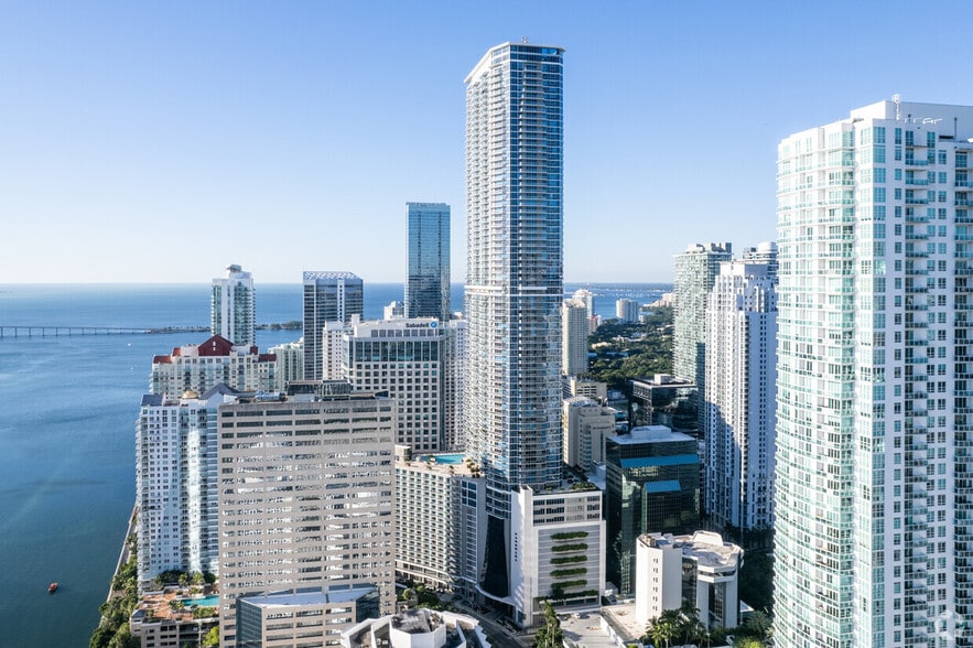 More Photos Of 1100 Brickell Bay Dr, Miami Office For Lease