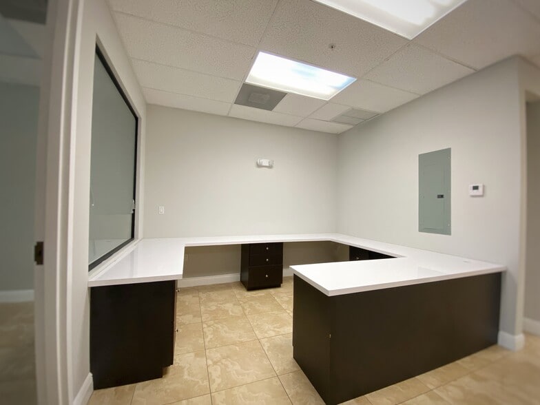 More Photos Of 14125 NW 80th Ave, Miami Lakes Office For Sale