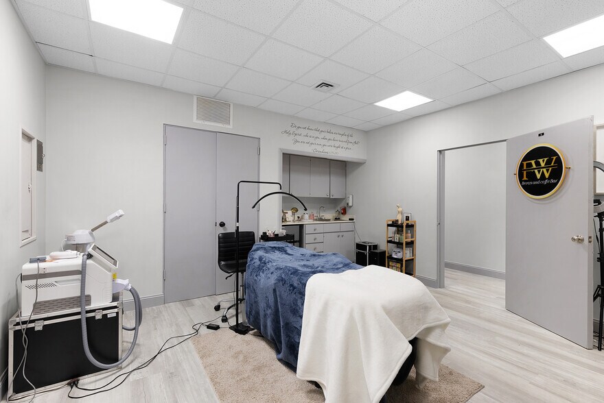 More Photos Of , Fort Myers Office For Sale