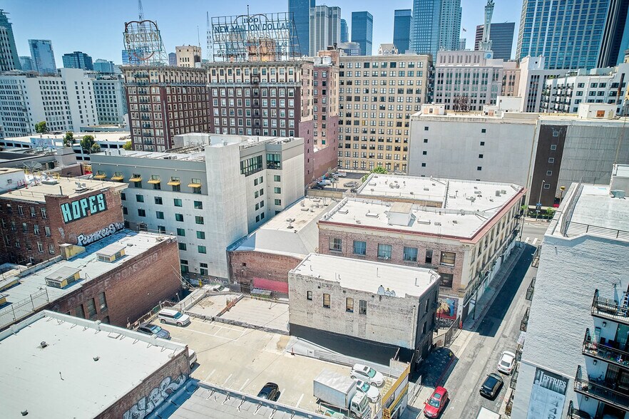 More Photos Of 118 Winston St, Los Angeles General Retail For Sale