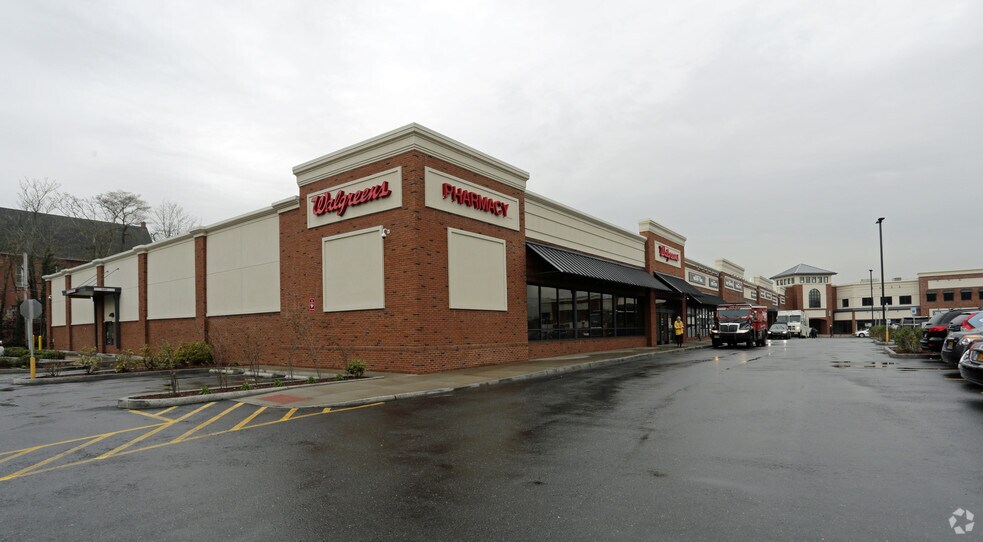 More Photos Of 7001 Amboy Rd, Staten Island General Retail For Lease