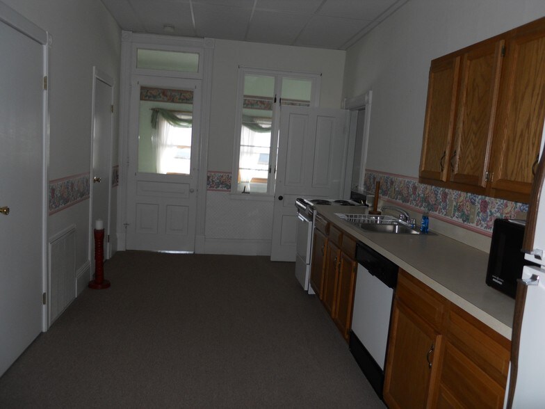 More Photos Of 115 S Main St, Vassar Office Residential For Lease