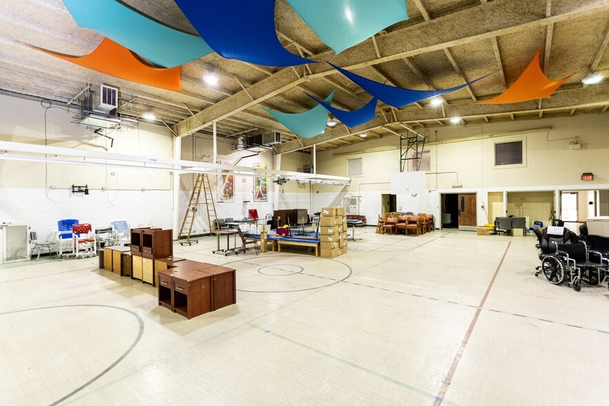 More Photos Of 1528 Post Office St, Galveston Rehabilitation Center For Sale