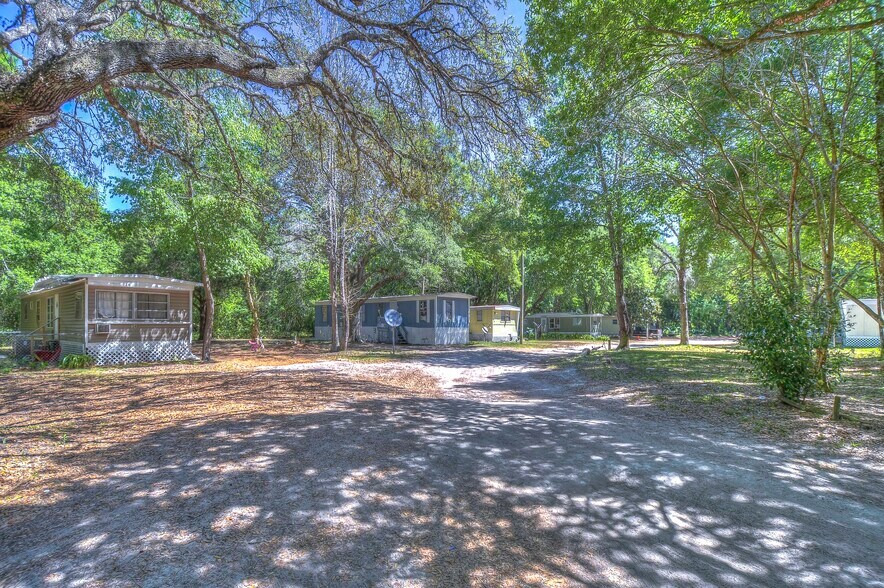 Primary Photo Of 20303 Old Somerset Acres Ln, Spring Hill Manufactured Housing Mobile Home Park For Sale