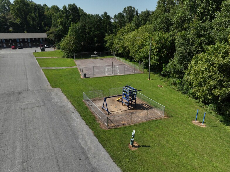 More Photos Of 100 S Kirkland Ave, Elkin Apartments For Sale