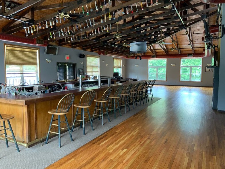 More Photos Of 2031 Route 130 N, Burlington Township Restaurant For Sale