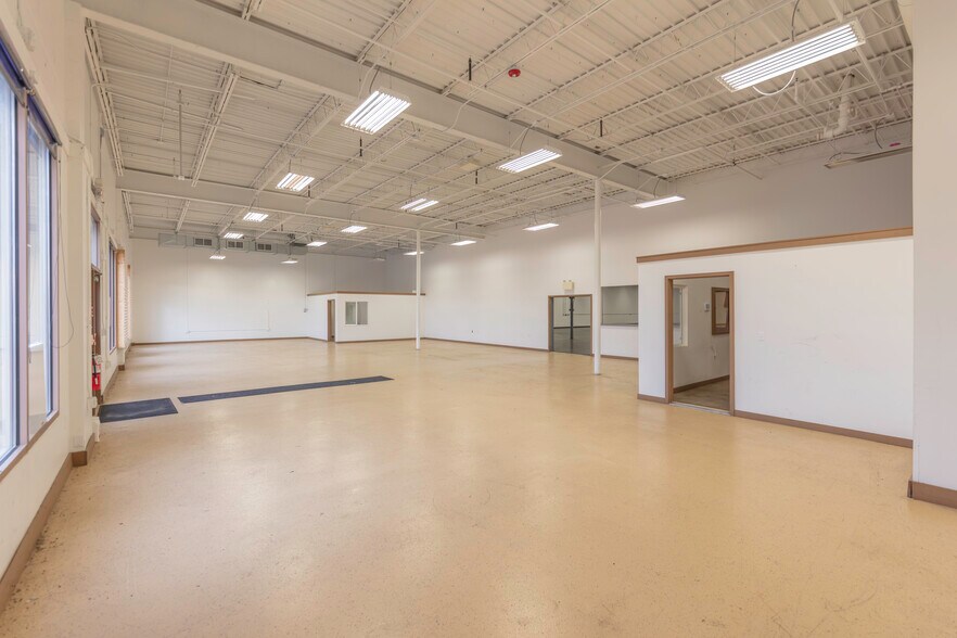 More Photos Of 1818 Milton Ave, Janesville Freestanding For Lease