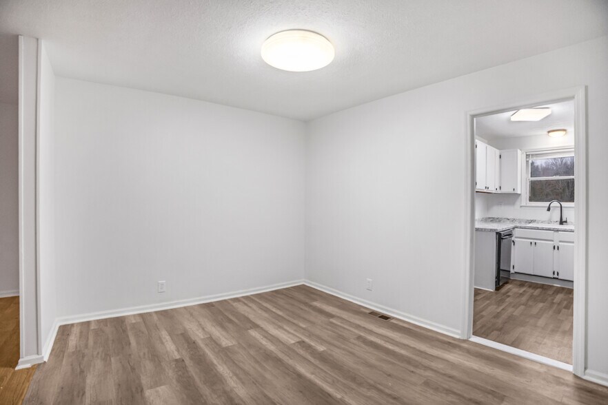 More Photos Of 151 Covington Ln, Dickson Apartments For Sale